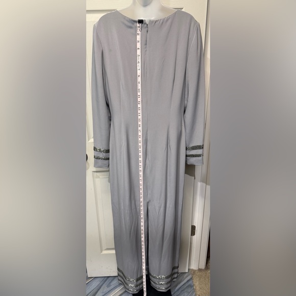 Elegant Lane Davis Beverly Hills Silver Bead Embellished Long Sleeve Maxi Dress - Picture 5 of 6